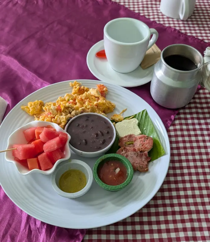 Momostenango – Guatemala’s Western Highlands Part 3: When I Had The Incredible Mayan Town All To Myself! Breaakfast Desayuno Tipico at Otoño Hotel Momostenango Guatemala