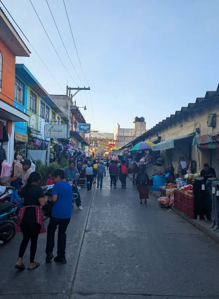 Huehuetenango, Zaculeu & Why You Should Visit Guatemala’s Amazing Western Highlands (Part 2) Evening On A Central Market Street In Huehuetenango, Guatemala