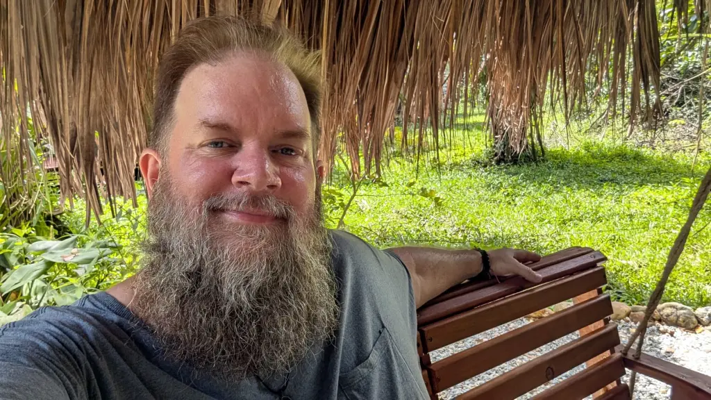 Floating Down The Rio Dulce For A Week, Discovering Guatemala’s Hidden Gem! WanderBeard Relaxing At Casa Perico on Rio Dulce Guatemala